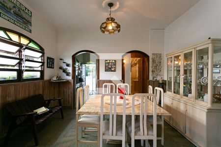 Casa à venda com 200m², 4 quartos e 2 vagasCopa