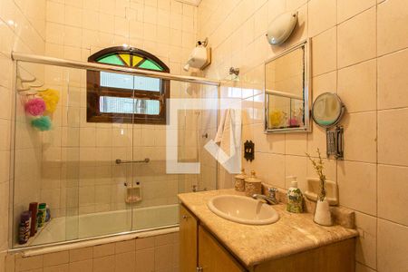 Casa à venda com 200m², 4 quartos e 2 vagasBanheiro