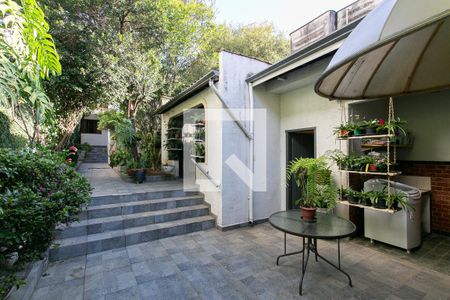 Casa à venda com 200m², 4 quartos e 2 vagasQuintal