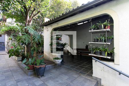 Casa à venda com 200m², 4 quartos e 2 vagasQuintal