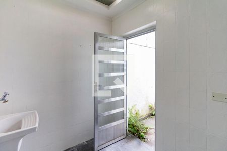 Casa à venda com 130m², 3 quartos e 1 vagaÁrea de Serviço