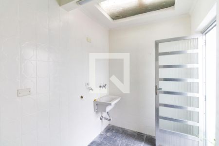 Casa à venda com 130m², 3 quartos e 1 vagaÁrea de Serviço