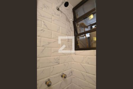 Casa de condomínio à venda com 363m², 3 quartos e 4 vagasBanheiro Social