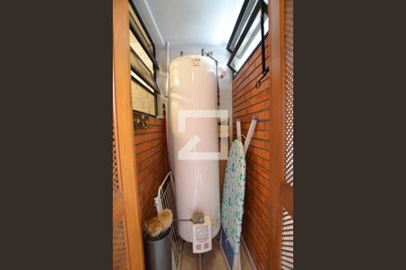 Casa de condomínio à venda com 363m², 3 quartos e 4 vagasGás