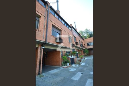 Casa de condomínio à venda com 363m², 3 quartos e 4 vagasFachada da Casa