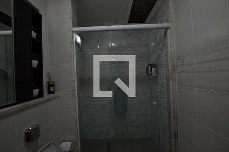 Casa de condomínio à venda com 363m², 3 quartos e 4 vagasBanheiro