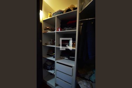 Casa de condomínio à venda com 363m², 3 quartos e 4 vagasCloset do Quarto 1