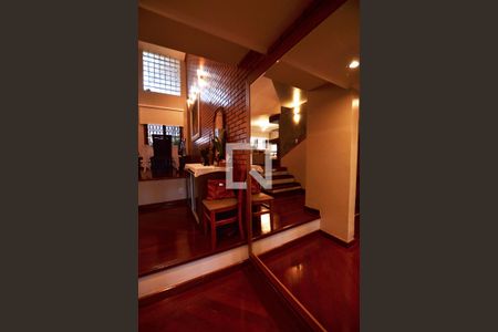 Casa de condomínio à venda com 363m², 3 quartos e 4 vagasHall de Entrada