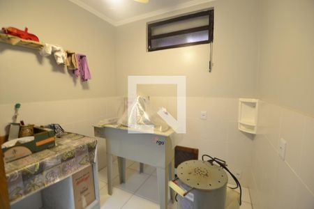 Casa de condomínio à venda com 363m², 3 quartos e 4 vagasQuarto de Serviço 2