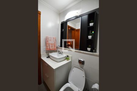 Casa de condomínio à venda com 363m², 3 quartos e 4 vagasBanheiro