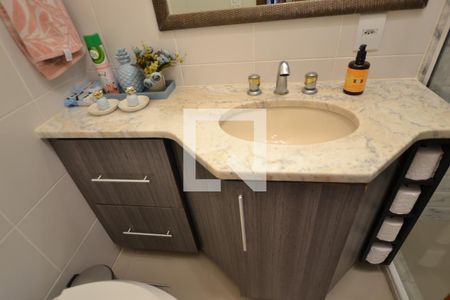 Casa de condomínio à venda com 363m², 3 quartos e 4 vagasBanheiro Social