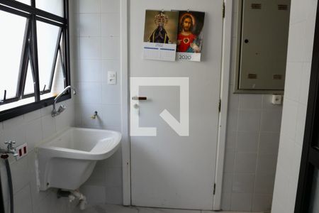 Apartamento para alugar com 200m², 4 quartos e 2 vagas Apartamento para alugar com 200m², 4 quartos e 2 vagasÁrea de Serviço