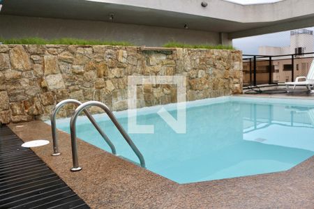 Apartamento para alugar com 200m², 4 quartos e 2 vagas Apartamento para alugar com 200m², 4 quartos e 2 vagasÁrea comum - Piscina