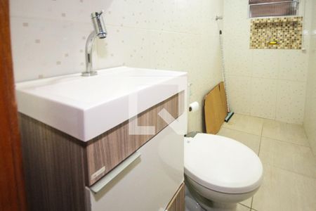 Banheiro de casa para alugar com 2 quartos, 65m² em Vila Bancária, São Paulo