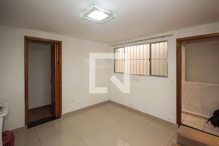 Sala de casa para alugar com 2 quartos, 65m² em Vila Bancária, São Paulo