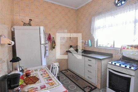 Casa à venda com 180m², 4 quartos e 1 vaga Casa à venda com 180m², 4 quartos e 1 vagaCozinha