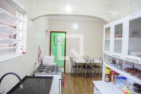 Casa à venda com 270m², 5 quartos e 2 vagasCozinha