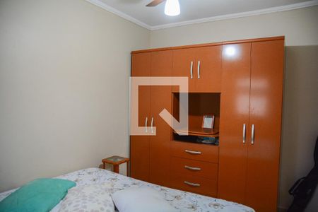 Casa à venda com 270m², 5 quartos e 2 vagasQuarto - Casa Fundos 