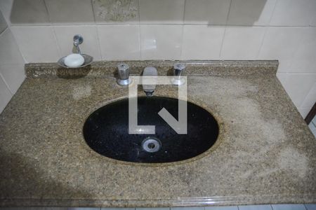 Casa à venda com 270m², 5 quartos e 2 vagasBanheiro Corredor