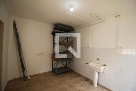 Casa à venda com 100m², 2 quartos e 3 vagasQuarto de Serviço