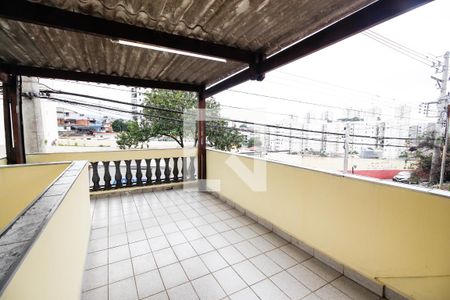 Varanda de casa para alugar com 2 quartos, 180m² em Vila Bruna, São Paulo