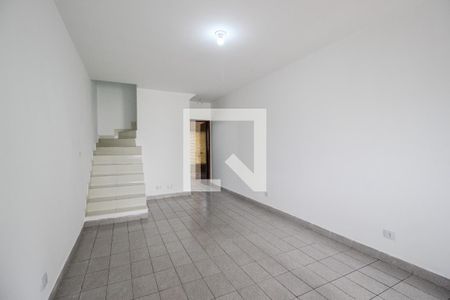 Sala de casa para alugar com 2 quartos, 180m² em Vila Bruna, São Paulo