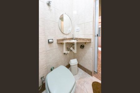 Casa à venda com 400m², 7 quartos e 3 vagasBanheiro da Suíte 2