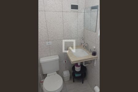 Casa à venda com 280m², 5 quartos e 6 vagasBanheiro de serviço casa 1