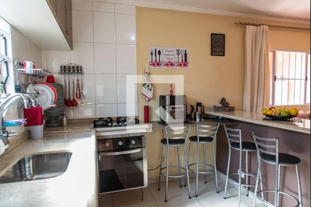 Casa à venda com 280m², 5 quartos e 6 vagasCozinha casa 1