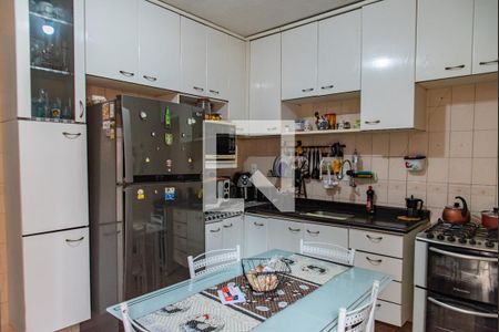 Casa à venda com 280m², 5 quartos e 6 vagasCozinha casa 2