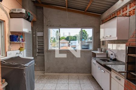 Casa à venda com 280m², 5 quartos e 6 vagasÁrea de serviço casa 1