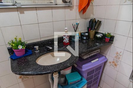 Casa à venda com 280m², 5 quartos e 6 vagasBanheiro de serviço casa 2