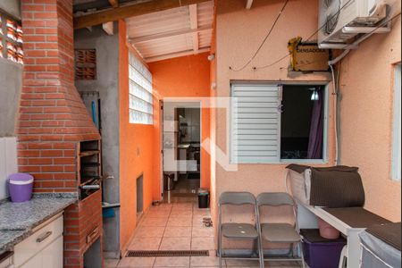 Casa à venda com 280m², 5 quartos e 6 vagasÁrea de serviço casa 1