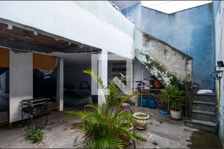 Casa à venda com 250m², 3 quartos e 8 vagasQuintal