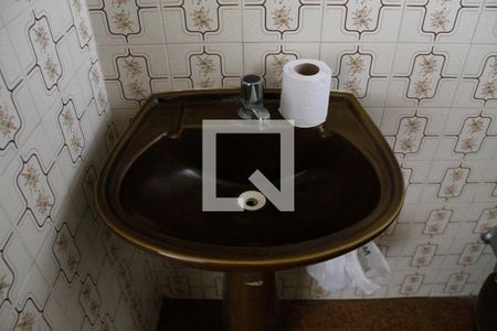 Casa para alugar com 250m², 4 quartos e 8 vagasBanheiro 