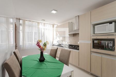 Apartamento para alugar com 100m², 2 quartos e sem vagaCozinha