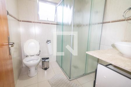 Casa à venda com 252m², 4 quartos e 2 vagas Casa à venda com 252m², 4 quartos e 2 vagasBanheiro