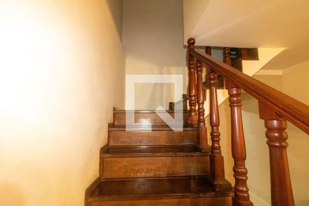 Escada de casa à venda com 4 quartos, 252m² em Jardim Cristiane, Santo André