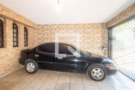 Casa à venda com 252m², 4 quartos e 2 vagas Casa à venda com 252m², 4 quartos e 2 vagasGaragem