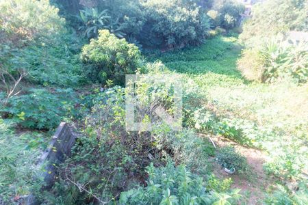 Casa à venda com 252m², 4 quartos e 2 vagas Casa à venda com 252m², 4 quartos e 2 vagasTerreno nos fundos