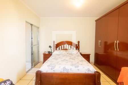 Casa à venda com 252m², 4 quartos e 2 vagas Casa à venda com 252m², 4 quartos e 2 vagasDormitório 2