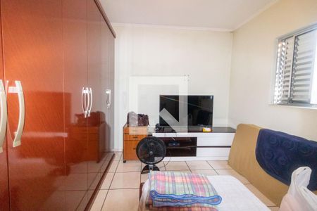 Casa à venda com 252m², 4 quartos e 2 vagas Casa à venda com 252m², 4 quartos e 2 vagasDormitório 1