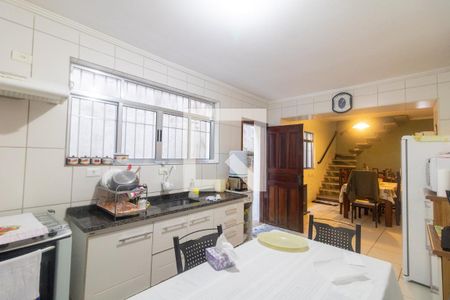 Casa à venda com 252m², 4 quartos e 2 vagas Casa à venda com 252m², 4 quartos e 2 vagasCozinha