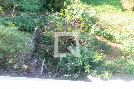 Casa à venda com 252m², 4 quartos e 2 vagas Casa à venda com 252m², 4 quartos e 2 vagasTerreno nos fundos