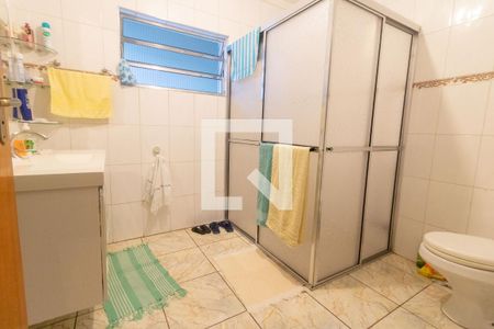 Casa à venda com 252m², 4 quartos e 2 vagas Casa à venda com 252m², 4 quartos e 2 vagasBanheiro