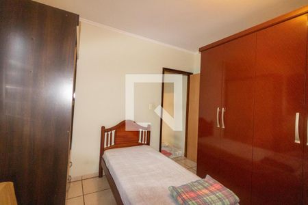 Casa à venda com 252m², 4 quartos e 2 vagas Casa à venda com 252m², 4 quartos e 2 vagasDormitório 1