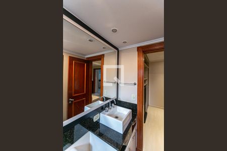 Casa à venda com 300m², 4 quartos e 2 vagasBanheiro