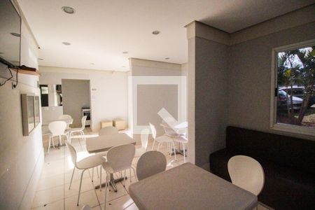 Apartamento à venda com 45m², 2 quartos e 1 vaga Apartamento à venda com 45m², 2 quartos e 1 vagaÁrea comum - Salão de festas