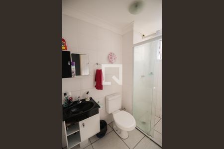 Banheiro de apartamento à venda com 2 quartos, 45m² em Vila Curuçá, São Paulo