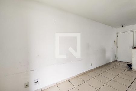 Sala de apartamento para alugar com 3 quartos, 74m² em Vila Suzana, São Paulo